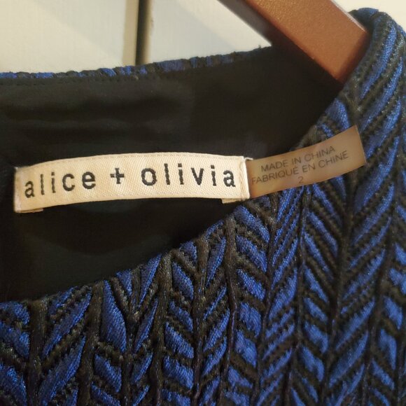 Alice + Olivia a line short sleeve dress navy blue and black chevron 2 - Picture 4 of 5